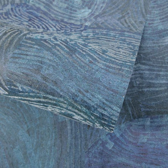 81441 Line and Leaf Pebble Deep Ocean