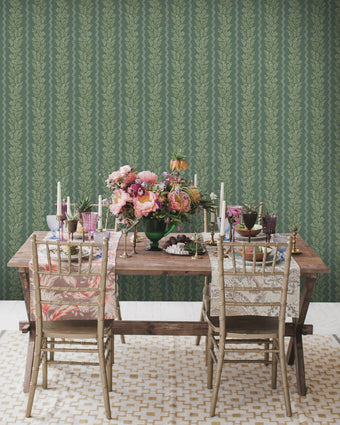 91983 Tales of the Manor Pipkin Stripe Green